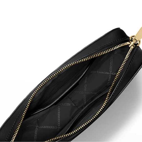 Michael Kors Large East West Black Leather Crossbody Purse NEW Jet Set C - Picture 2 of 4